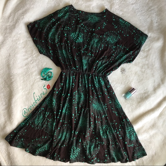 {JULLY KANG} Los Angeles Dolman Deep V-Neck Dress - Picture 4 of 7